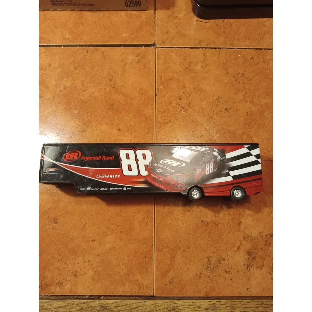 Lionel NASCAR #88 Ingersoll Rand Cole Whitt JR Motorsports Hauler Trailer 1/64 - Picture 1 of 5